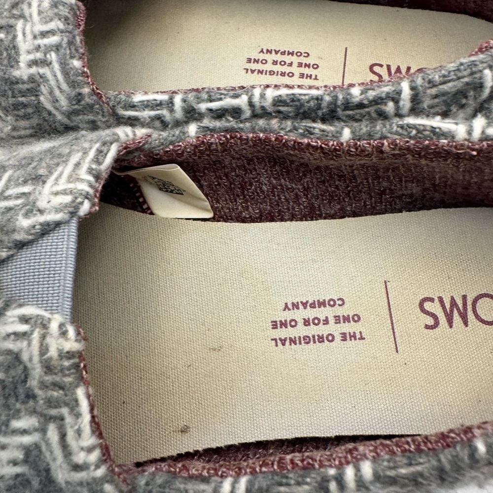 TOMS Women’s Herringbone Gray White  Ortholite Flats Shoes Size 5.5 - Picture 11 of 11